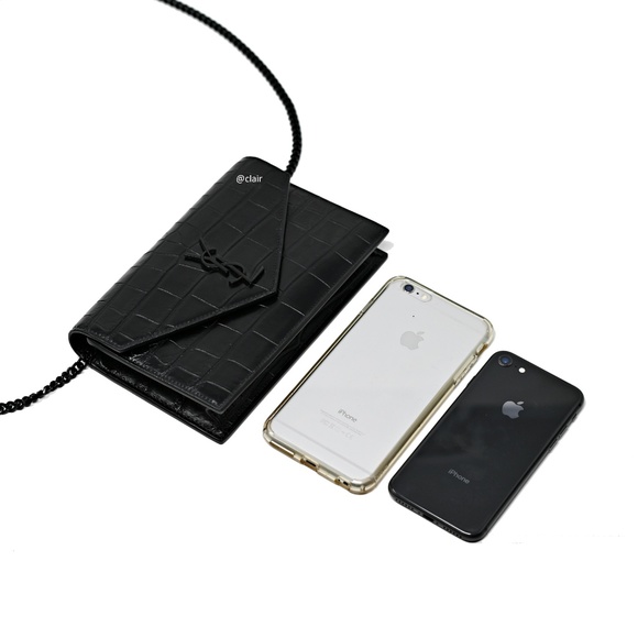 Saint Laurent Small Monogram Envelope Leather WOC - Picture 4 of 8